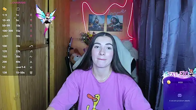 Fiery Brunette  online show from January 9, 2:51 pm