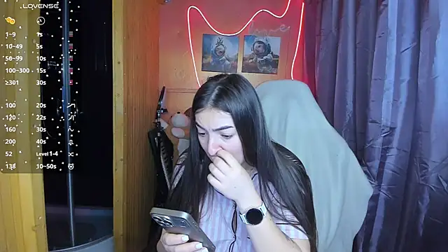 Fiery Brunette  online show from February 27, 5:02 am