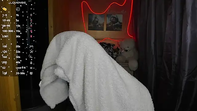 Fiery Brunette  online show from March 8, 3:02 pm