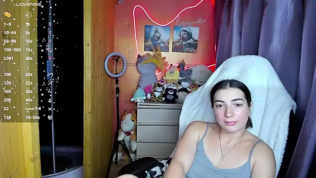 Fiery Brunette  online show from March 7, 3:09 pm