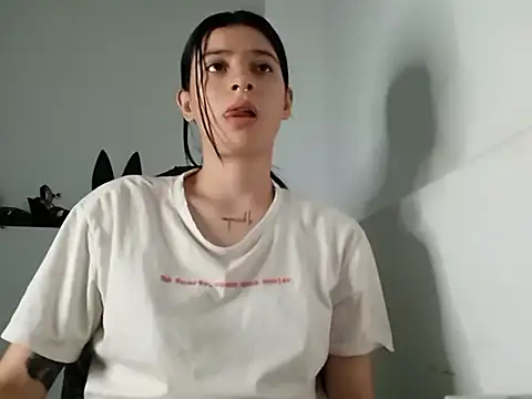 Mia foster1 online show from February 18, 2:38 am