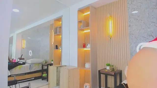 sabrina shark  online show from December 1, 2:38 am