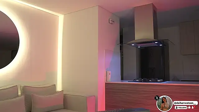 Daihanwatson  online show from April 9, 4:01 am