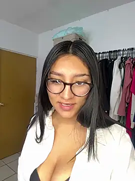 Sexyedith09 online show from April 13, 6:13 pm