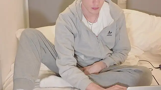 twinkyjd  online show from April 21, 9:39 pm