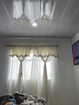 hannahb-e online show from April 8, 3:01 pm