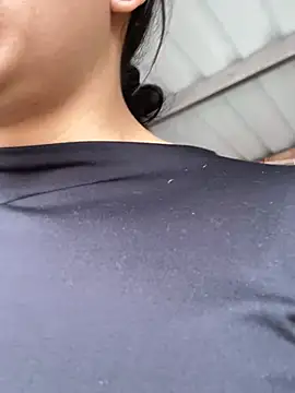 hannahb-e online show from April 21, 2:56 pm