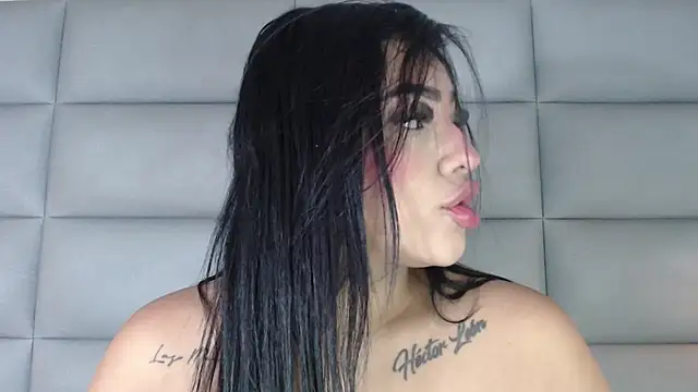 emily brontee  online show from December 6, 11:54 am