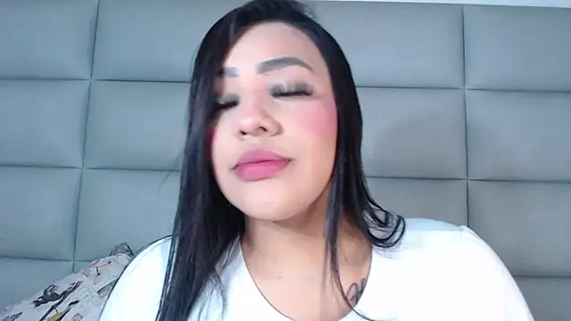 emily brontee  online show from December 27, 11:50 am