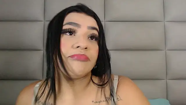 emily brontee  online show from March 15, 12:34 pm