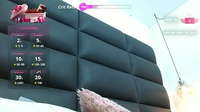 emily brontee  online show from December 16, 1:27 pm