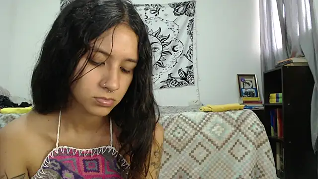 AlinaWoolf  online show from December 27, 10:16 pm