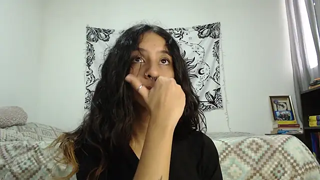 AlinaWoolf  online show from December 30, 6:05 pm