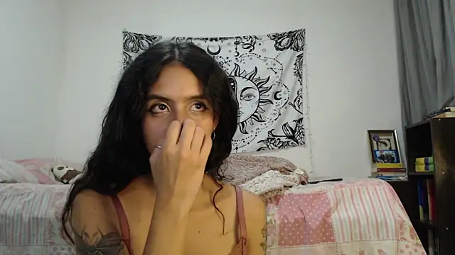 AlinaWoolf  online show from January 11, 8:43 am