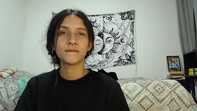 AlinaWoolf  online show from March 6, 4:30 am