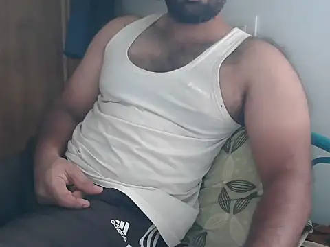 Snapshot of Tamil_Boy28 chatting on May 12, 8:44 am Tamil Boy28 online show from May 12, 8:44 am