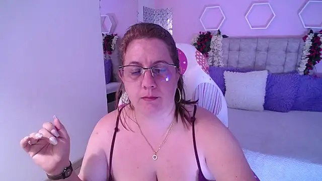 katie joness  online show from January 5, 3:45 pm