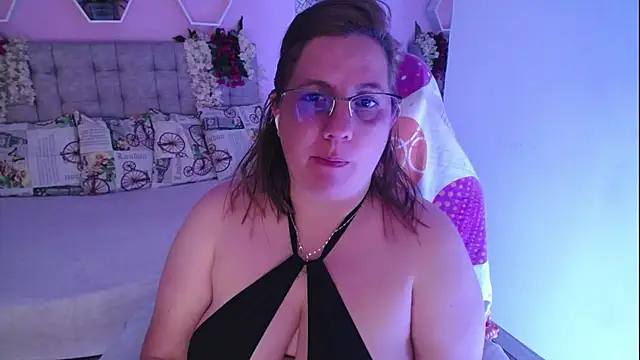 katie joness  online show from January 24, 7:49 pm