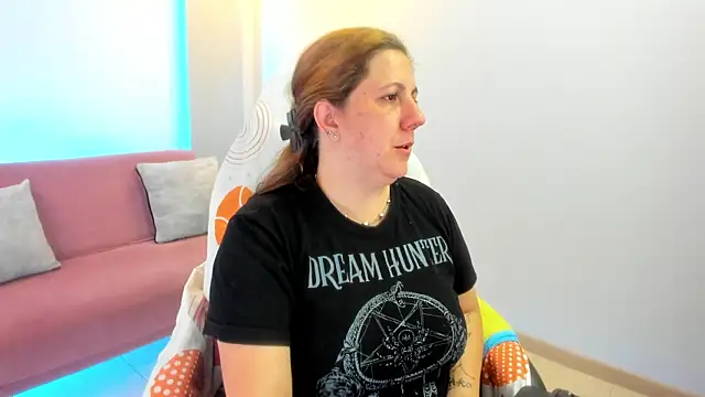 katie joness  online show from September 30, 1:05 pm