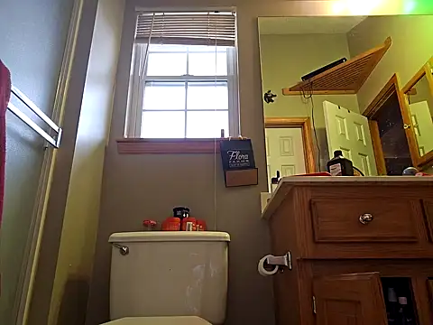 Snapshot of bakeyesmokems chatting on February 1, 6:40 pm bakeyesmokems online show from February 1, 6:40 pm