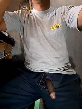 hecwil8 online show from December 17, 3:18 pm