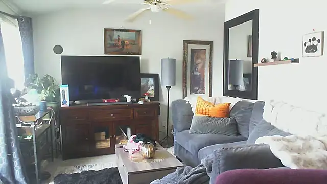 CeceilaMoon online show from February 16, 5:53 pm