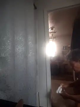 CeceilaMoon online show from April 24, 3:36 pm