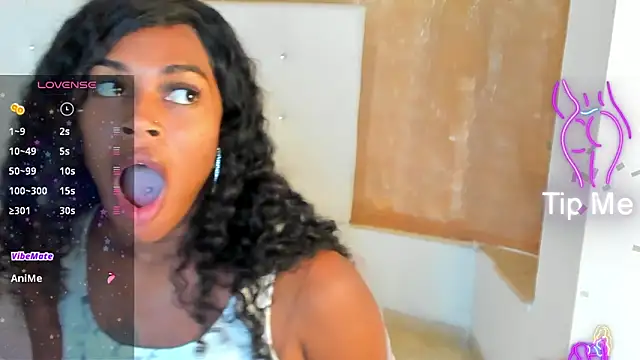 shenielxx online show from March 19, 12:45 pm