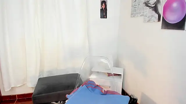 Snapshot of Michelle_se chatting on March 14, 12:51 pm Michelle se online show from March 14, 12:51 pm