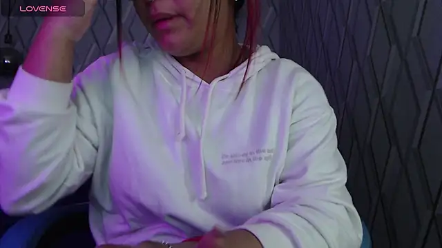 Snapshot of NicolleTaylor chatting on March 12, 3:02 am NicolleTaylor online show from March 12, 3:02 am