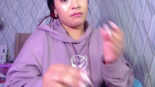 Snapshot of NicolleTaylor chatting on March 19, 10:22 am NicolleTaylor online show from March 19, 10:22 am