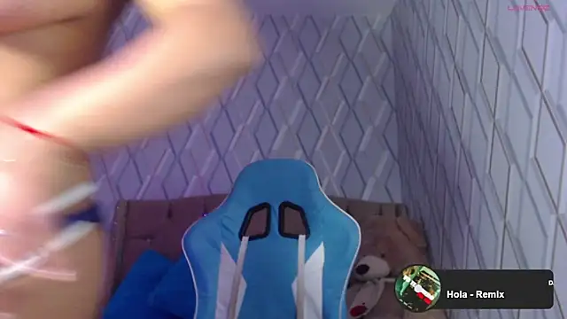 Snapshot of NicolleTaylor chatting on March 21, 4:49 am NicolleTaylor online show from March 21, 4:49 am