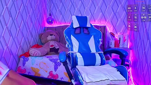 Snapshot of NicolleTaylor chatting on September 11, 3:39 am NicolleTaylor online show from September 11, 3:39 am