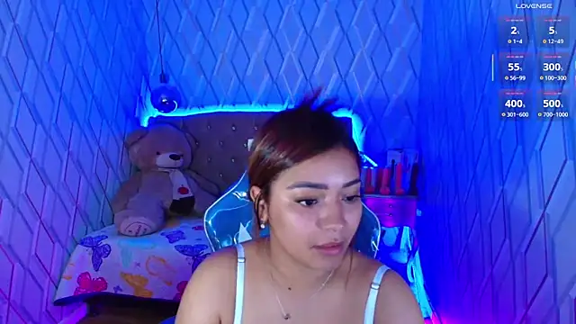 Snapshot of NicolleTaylor chatting on October 9, 2:42 am NicolleTaylor online show from October 9, 2:42 am