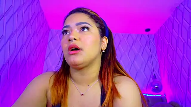 Snapshot of NicolleTaylor chatting on October 20, 3:40 am NicolleTaylor online show from October 20, 3:40 am