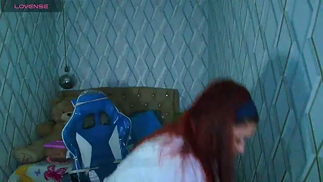 Snapshot of NicolleTaylor chatting on October 30, 3:41 am NicolleTaylor online show from October 30, 3:41 am