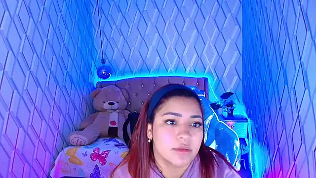 Snapshot of NicolleTaylor chatting on November 1, 3:30 am NicolleTaylor online show from November 1, 3:30 am