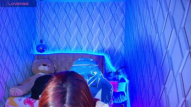 Snapshot of NicolleTaylor chatting on November 4, 3:38 am NicolleTaylor online show from November 4, 3:38 am