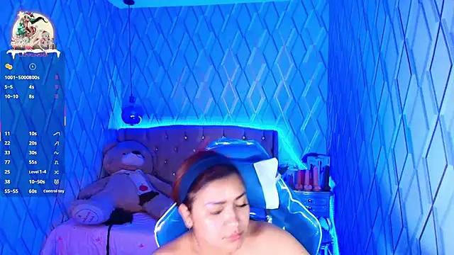 Snapshot of NicolleTaylor chatting on November 17, 3:12 am NicolleTaylor online show from November 17, 3:12 am