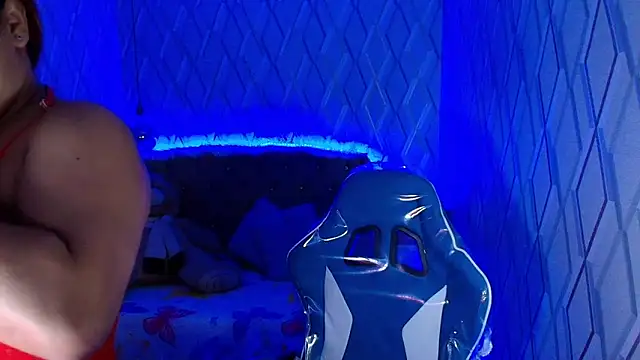 Snapshot of NicolleTaylor chatting on November 24, 3:28 am NicolleTaylor online show from November 24, 3:28 am