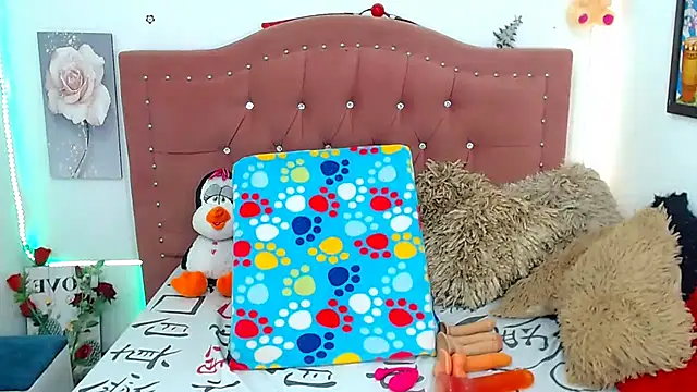 Snapshot of AngeDrty chatting on January 7, 12:24 am AngeDrty online show from January 7, 12:24 am