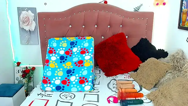 Snapshot of AngeDrty chatting on January 9, 3:36 am AngeDrty online show from January 9, 3:36 am