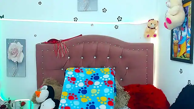 Snapshot of AngeDrty chatting on February 4, 9:20 pm AngeDrty online show from February 4, 9:20 pm