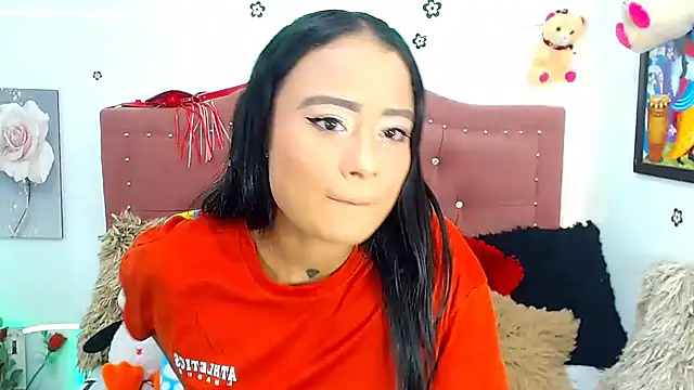 Snapshot of AngeDrty chatting on February 7, 9:58 pm AngeDrty online show from February 7, 9:58 pm