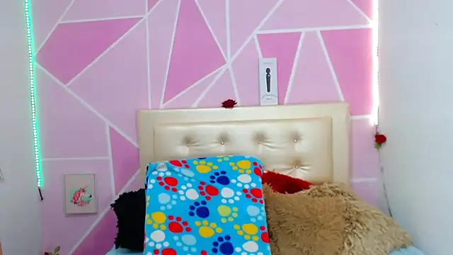 Snapshot of AngeDrty chatting on September 19, 6:52 pm AngeDrty online show from September 19, 6:52 pm