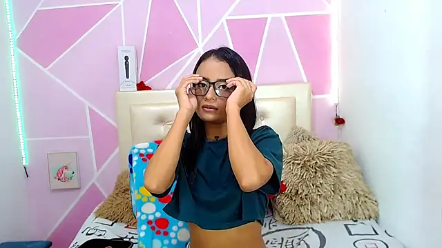 Snapshot of AngeDrty chatting on October 14, 5:30 am AngeDrty online show from October 14, 5:30 am