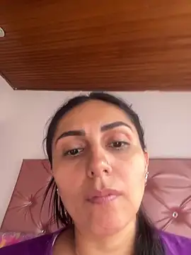 Snapshot of KatiaMoore chatting on December 14, 8:08 pm KatiaMoore online show from December 14, 8:08 pm