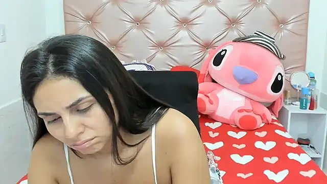 Snapshot of KatiaMoore chatting on October 11, 3:28 am KatiaMoore online show from October 11, 3:28 am