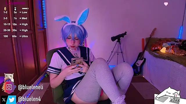 bluelen online show from April 23, 1:02 pm