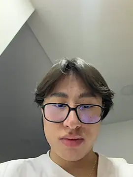 Snapshot of SrLuis18 chatting on June 26, 11:09 pm SrLuis18 online show from June 26, 11:09 pm